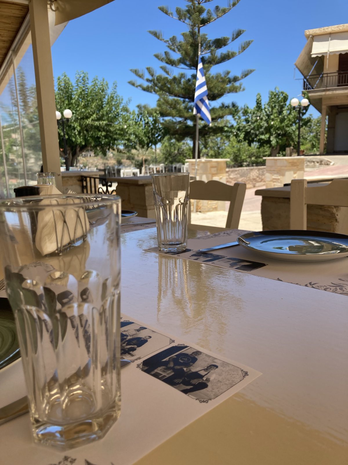 Taverna Andreas External Place 3, Ταβέρνα Ανδρέας Εξωτερικός Χώρος, Ταβέρνα Αντρέας Αγία Τριάδα Ρέθυμνο, Παραδοσιακή ταβέρνα & κρητική κουζίνα στο Ρέθυμνο, Andreas Tavern – Agia Triada Rethymno, Traditional tavern & Cretan cuisine in Rethymno, Andreas Tavern – Traditionelle Taverne & kretische Küche in Rethymno, Taverne Andreas – Taverne traditionnelle et cuisine crétoise à Réthymnon, Κρητικό Φαγητό, Τοπική κουζίνα