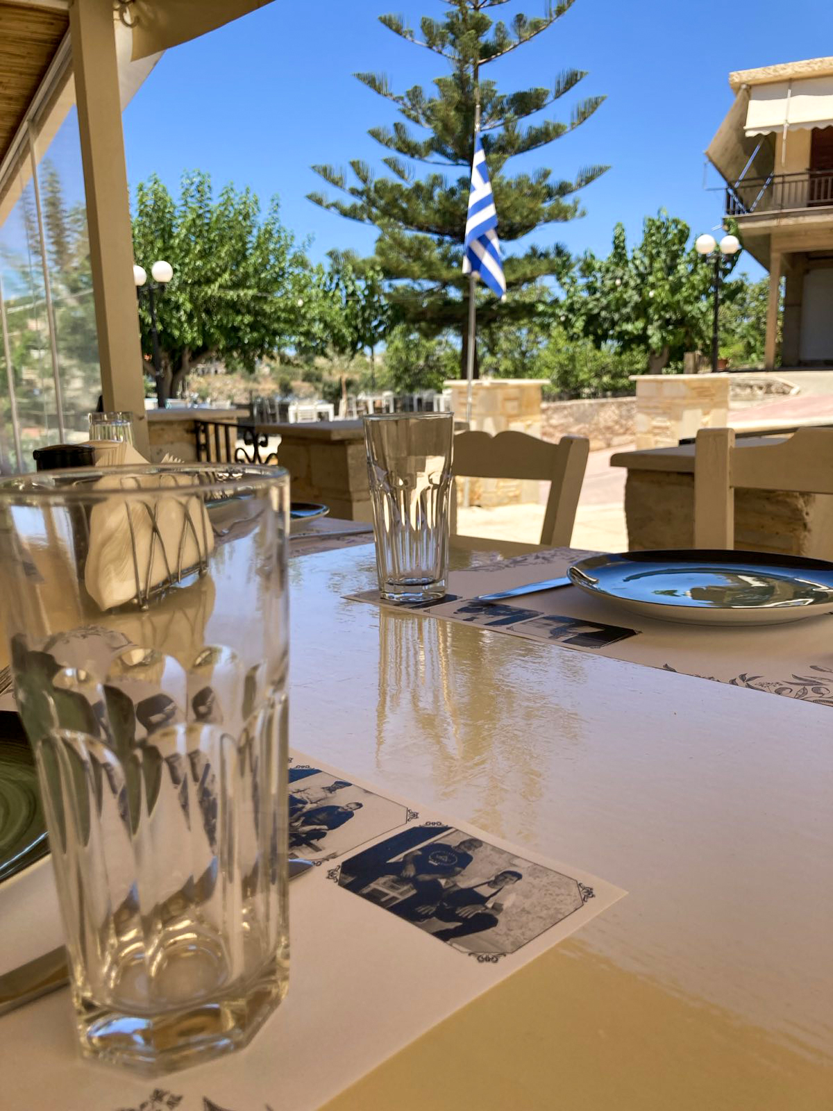 Taverna Andreas External Place 6, Ταβέρνα Ανδρέας Εξωτερικός Χώρος, Ταβέρνα Αντρέας Αγία Τριάδα Ρέθυμνο, Παραδοσιακή ταβέρνα & κρητική κουζίνα στο Ρέθυμνο, Andreas Tavern – Agia Triada Rethymno, Traditional tavern & Cretan cuisine in Rethymno, Andreas Tavern – Traditionelle Taverne & kretische Küche in Rethymno, Taverne Andreas – Taverne traditionnelle et cuisine crétoise à Réthymnon, Κρητικό Φαγητό, Τοπική κουζίνα